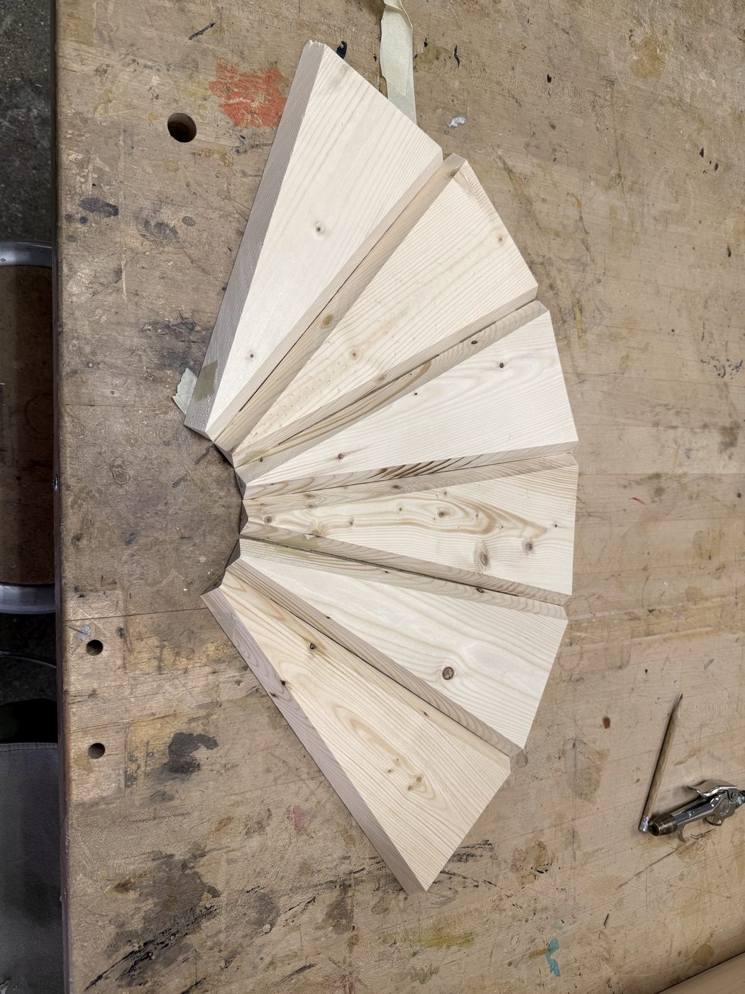 Fanned wood segments for the pencil tip